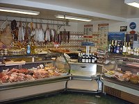 Boucherie-Charcuterie, en face l'�glise !